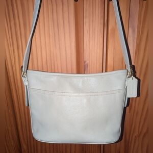 Coach Worth Soho Vintage Bone Leather Shoulder Bag. 4143